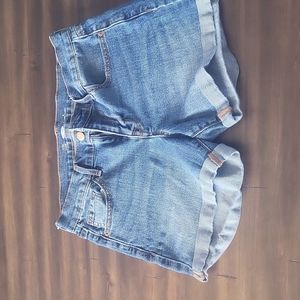 Old Navy shorts size 4